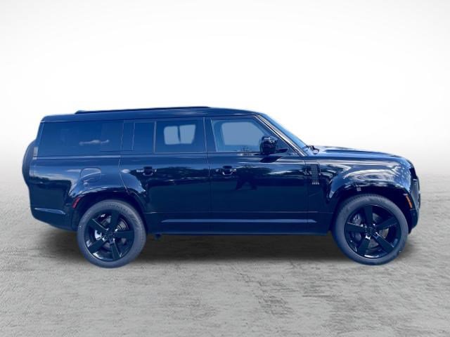 New 2026 Land Rover Defender 130 X-Dynamic SE AWD/4WD image 4