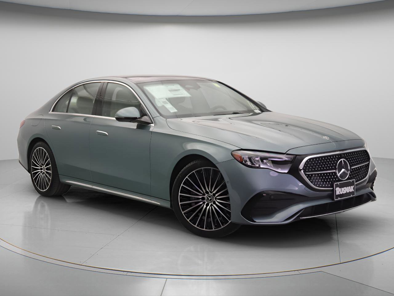 New 2026 Mercedes-Benz E 450 4MATIC Sedan image 13