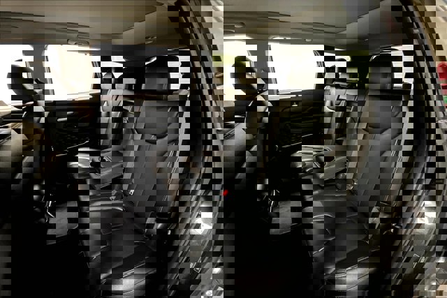 Used 2023 Hyundai Santa Fe SEL w/ Premium Package image 26