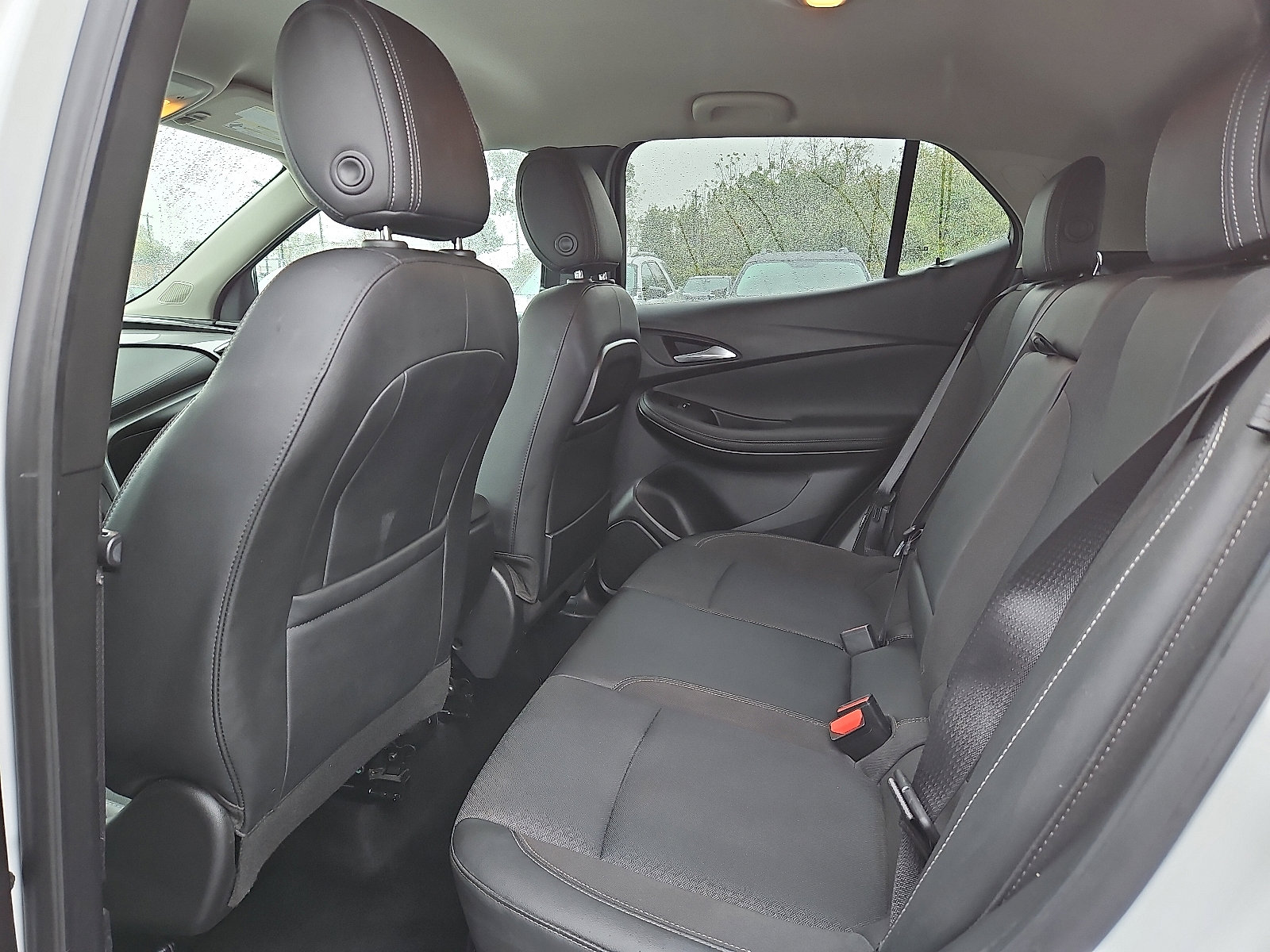 Certified 2021 Buick Encore GX Select w/ Advanced Technology Package image 10