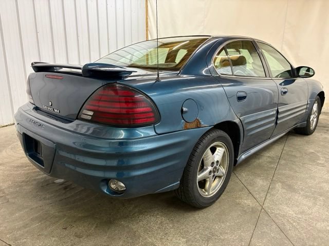 Used 2002 Pontiac Grand Am SE w/ Solid Value Appearance Pkg FWD image 5