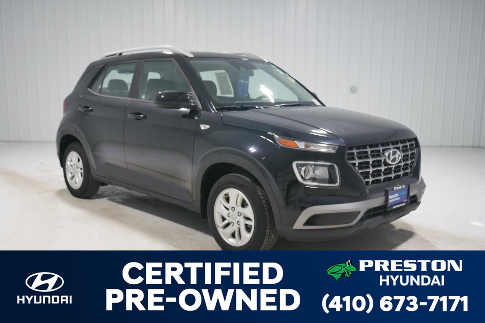 Used 2020 Hyundai Venue SEL image 3