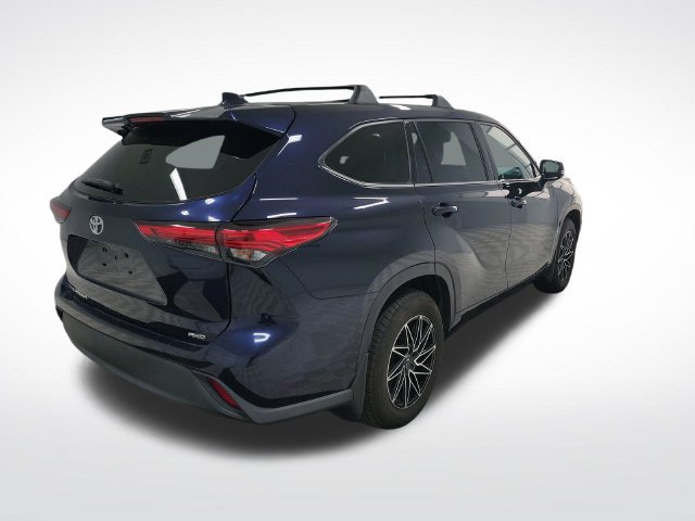 Used 2021 Toyota Highlander L AWD/4WD image 5