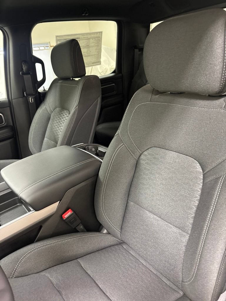 New 2026 RAM 1500 Big Horn AWD/4WD image 17
