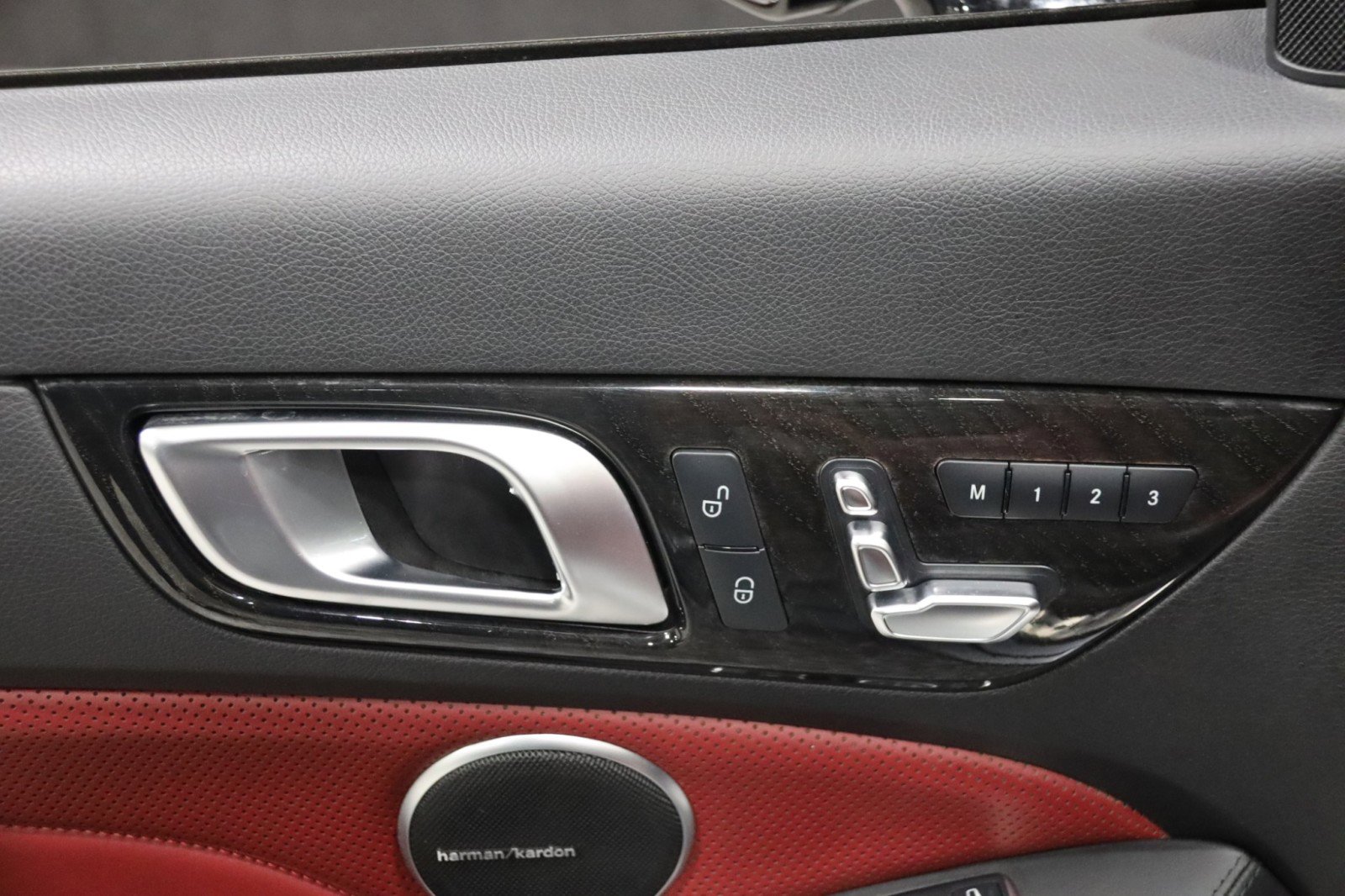 Used 2017 Mercedes-Benz SLC 43 AMG image 57