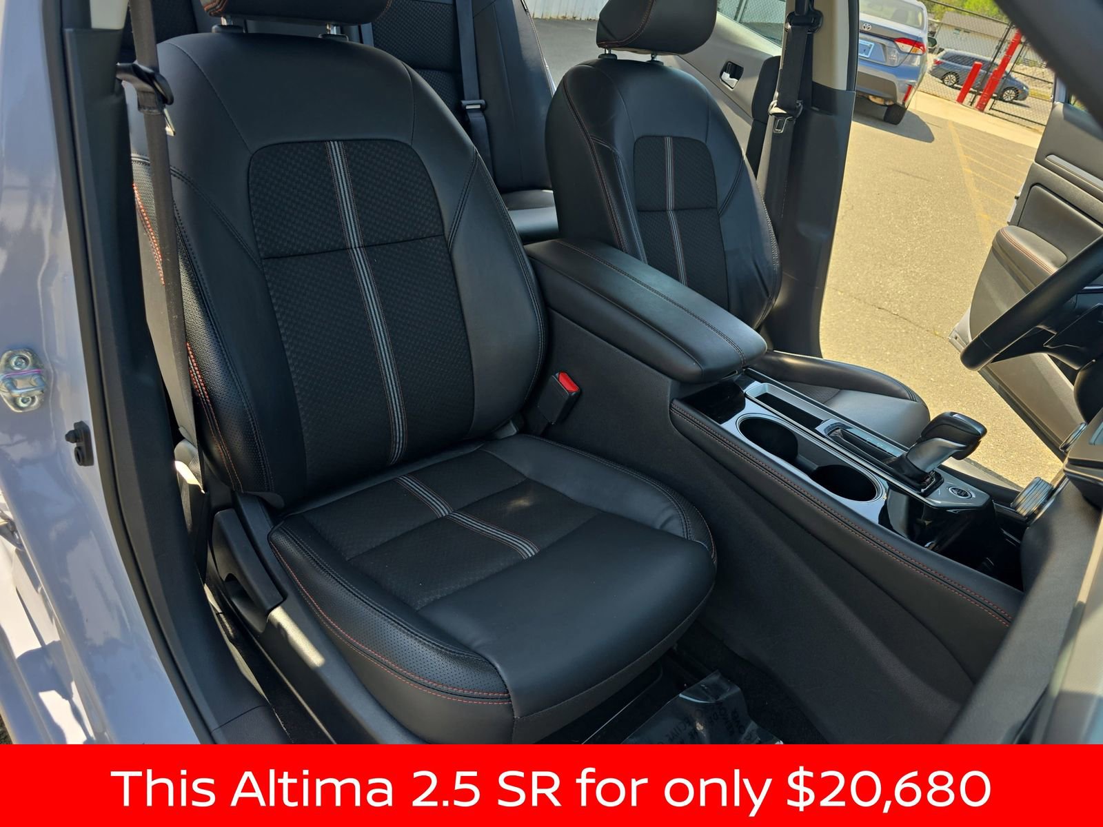 Used 2024 Nissan Altima 2.5 SR FWD image 16