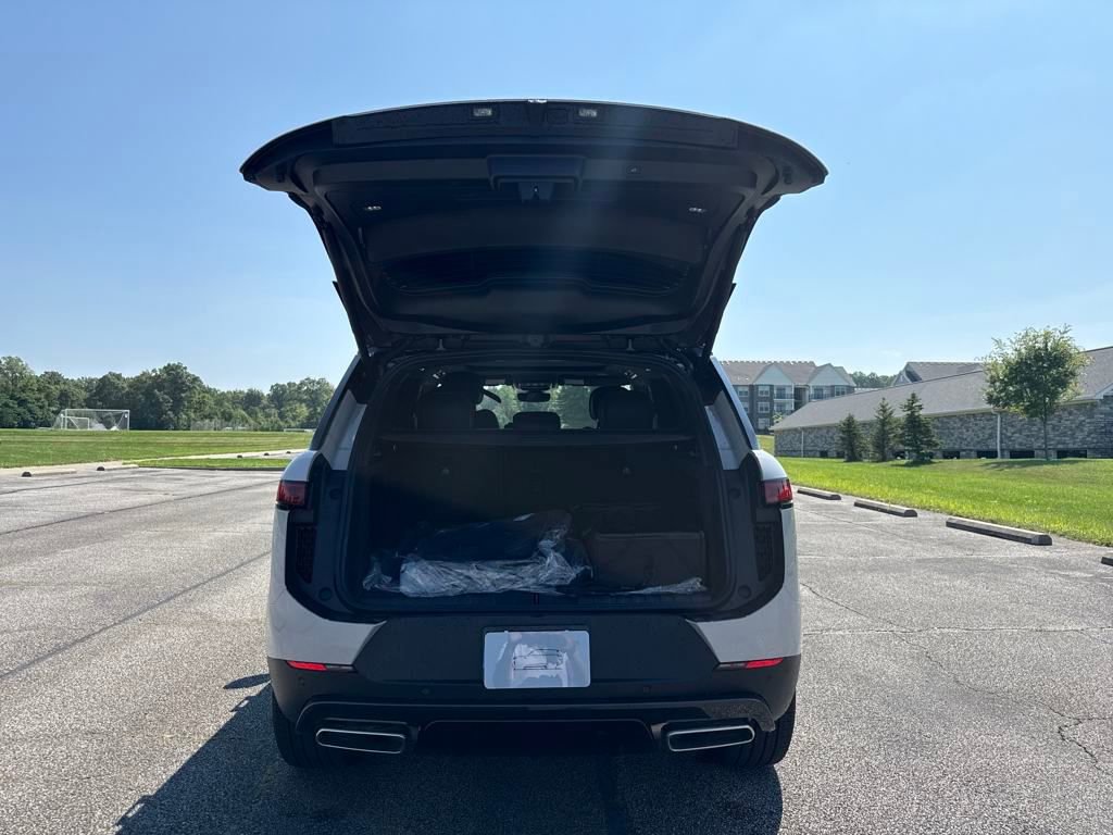 New 2025 Land Rover Range Rover Sport SE image 9