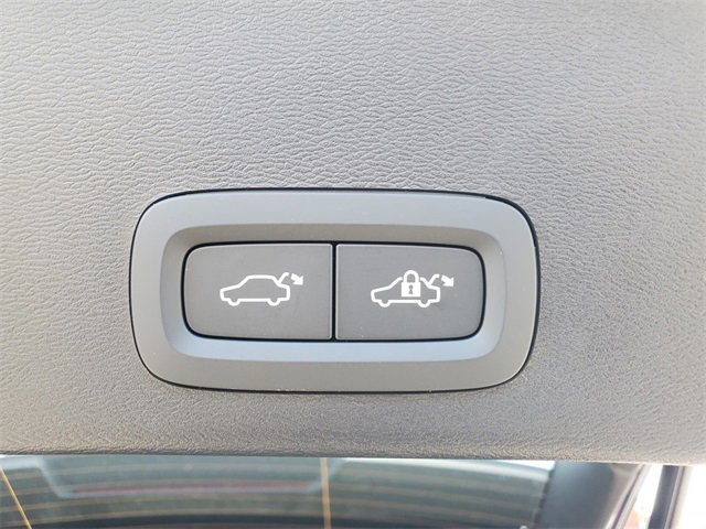 New 2026 Volvo XC40 B5 Core w/ Protection Package Premier image 34