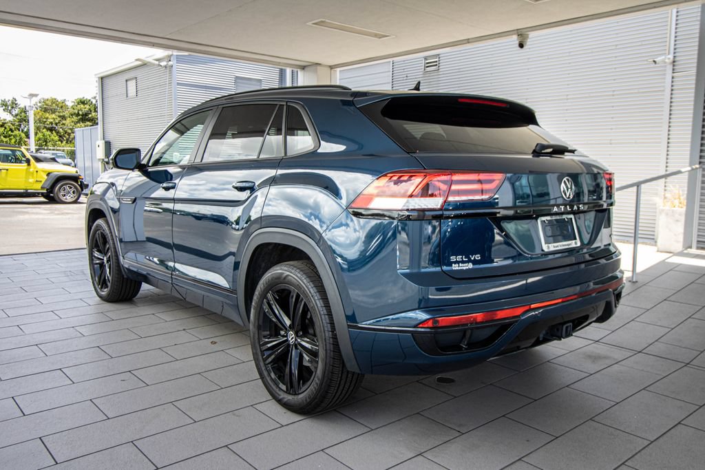 Used 2023 Volkswagen Atlas Cross Sport SEL R-Line AWD/4WD image 12
