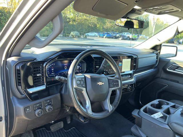 Used 2024 Chevrolet Silverado 1500 LT AWD/4WD image 10