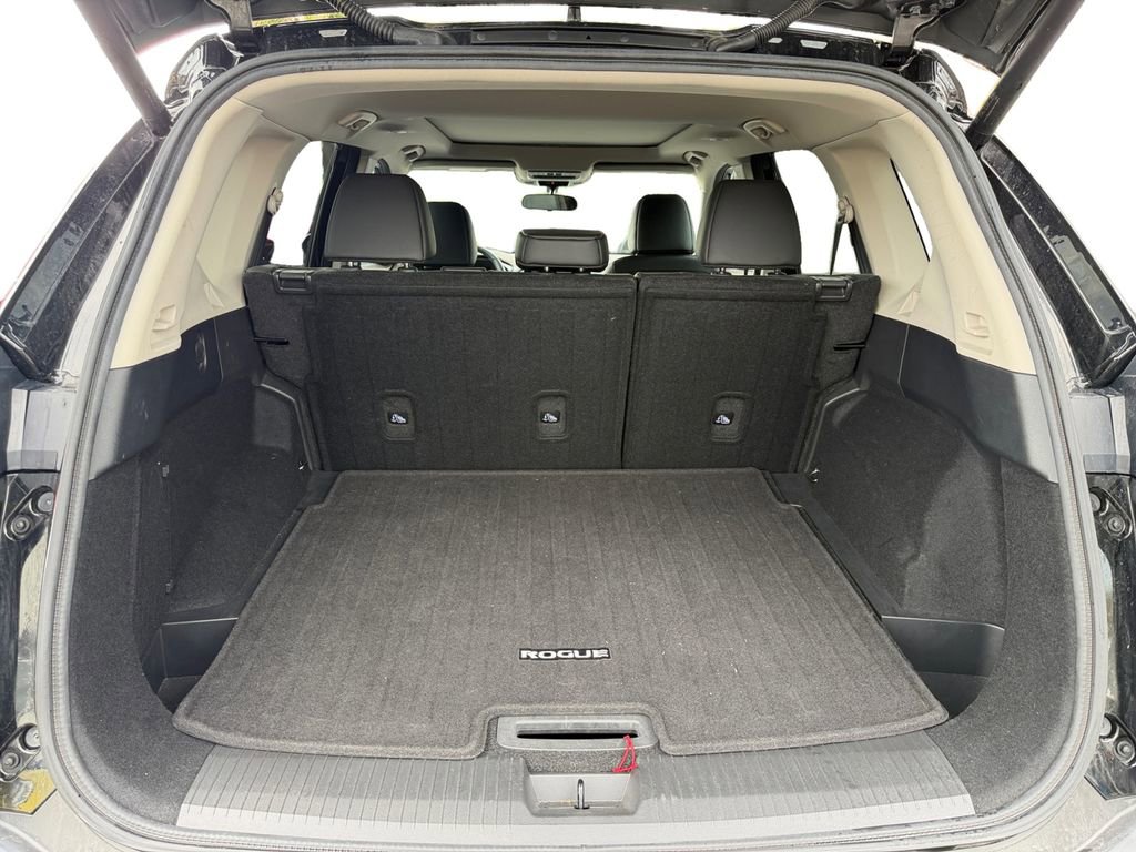 Used 2021 Nissan Rogue SV w/ Premium Package FWD image 19
