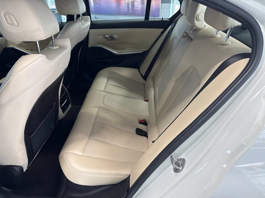 Used 2023 BMW 330e w/ M Sport Package RWD image 11