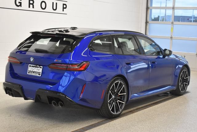 New 2027 BMW M5 Touring AWD/4WD image 4