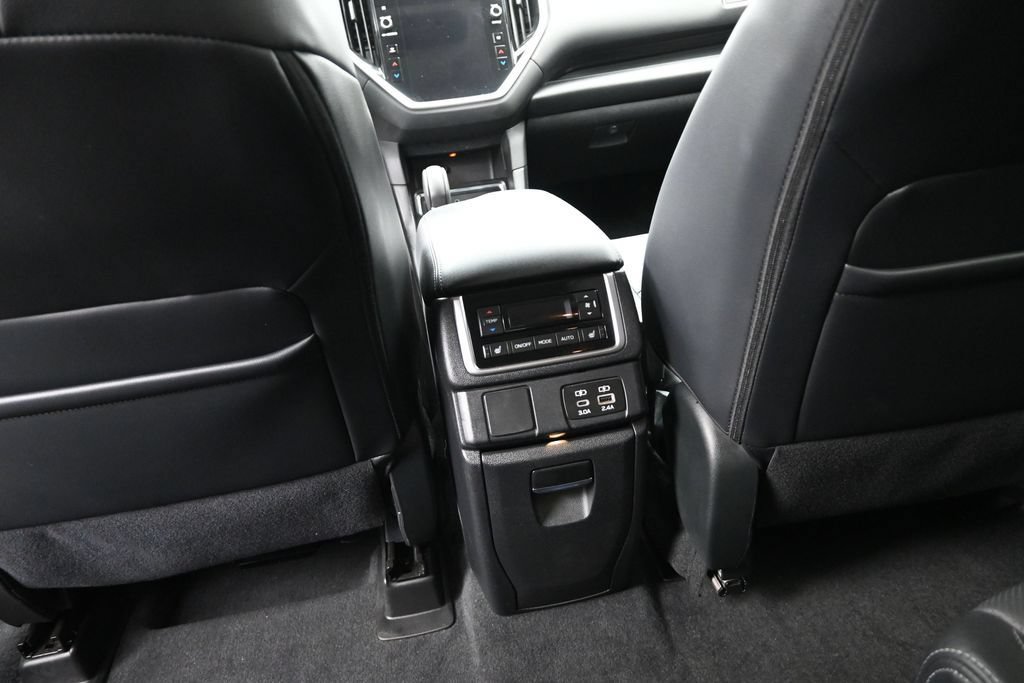 Used 2023 Subaru Ascent Limited AWD/4WD image 17