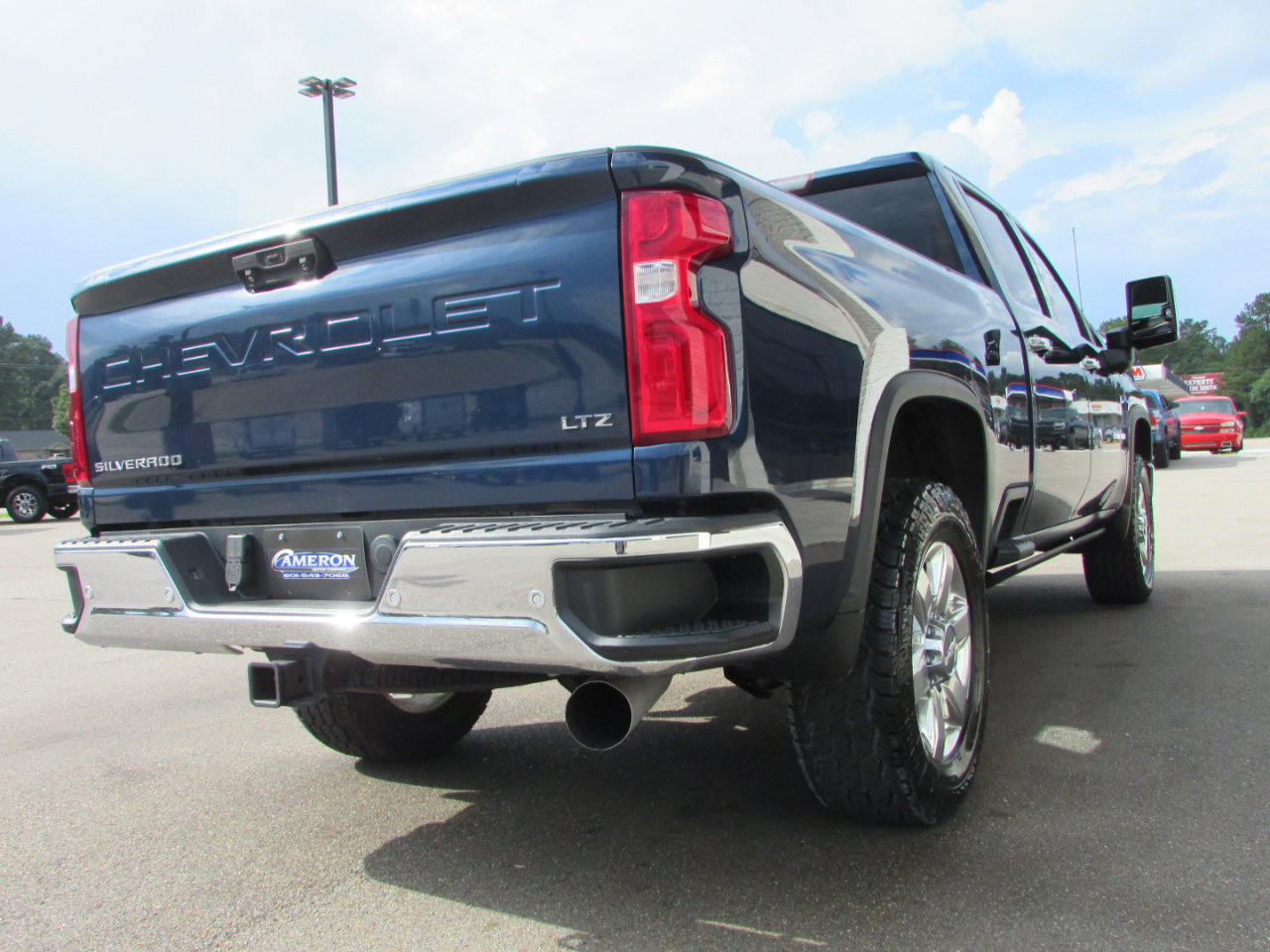 Used 2020 Chevrolet Silverado 2500 LTZ w/ LTZ Premium Package image 6