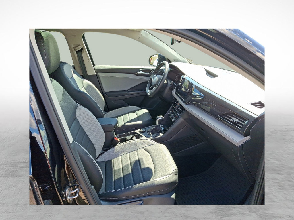 Used 2022 Volkswagen Taos SEL image 11