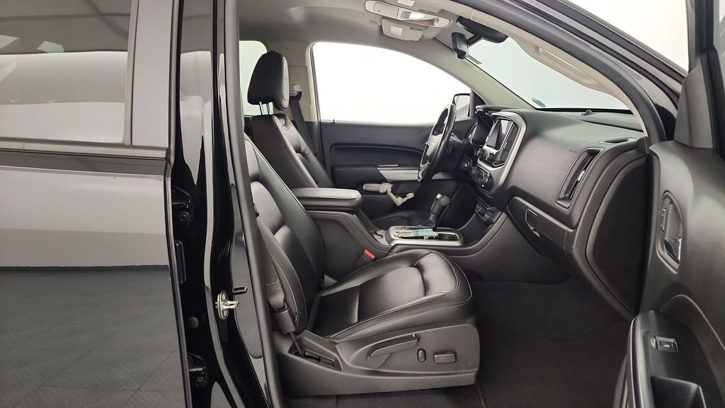 Used 2019 Chevrolet Colorado ZR2 w/ ZR2 Midnight Special Edition AWD/4WD image 23