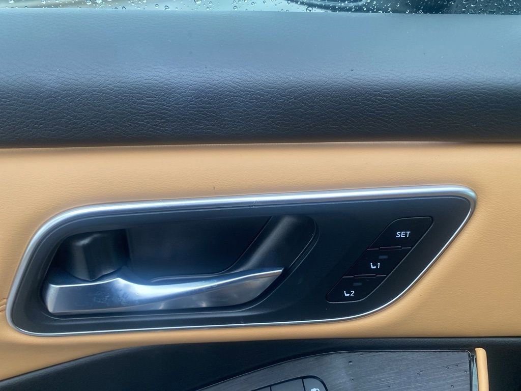 Used 2023 Nissan Rogue Platinum w/ Platinum Premium Package image 12