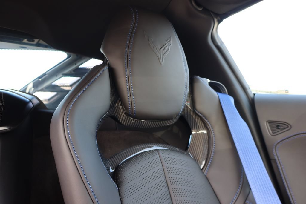 New 2027 Chevrolet Corvette Grand Sport w/ Z52 Sport Performance Package RWD image 31
