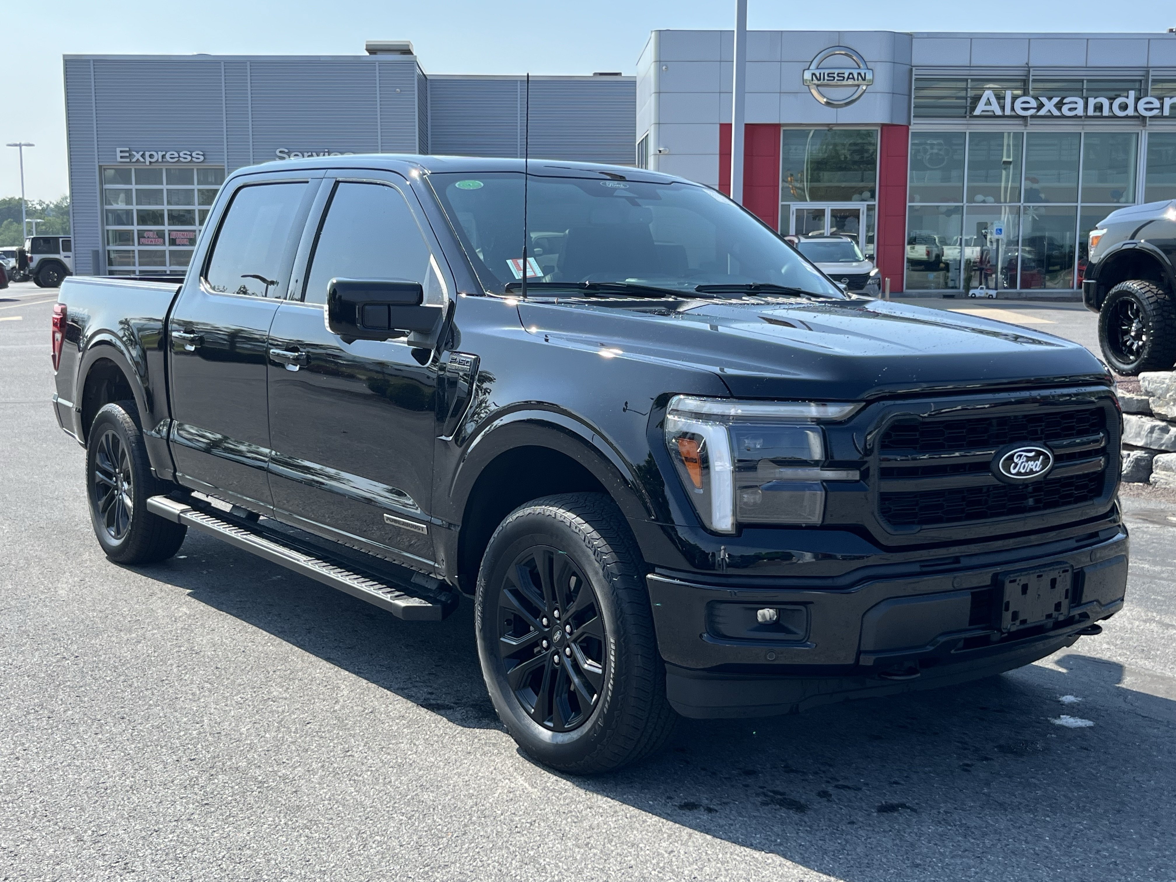 Used 2025 Ford F150 Lariat w/ Equipment Group 501A Mid