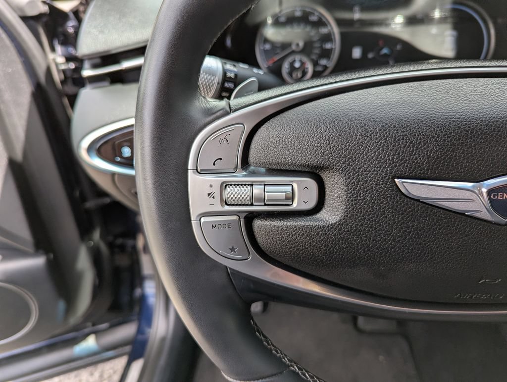 Used 2023 Genesis GV70 2.5T AWD/4WD image 16