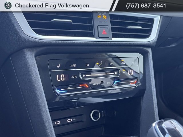 New 2025 Volkswagen Taos SE image 40