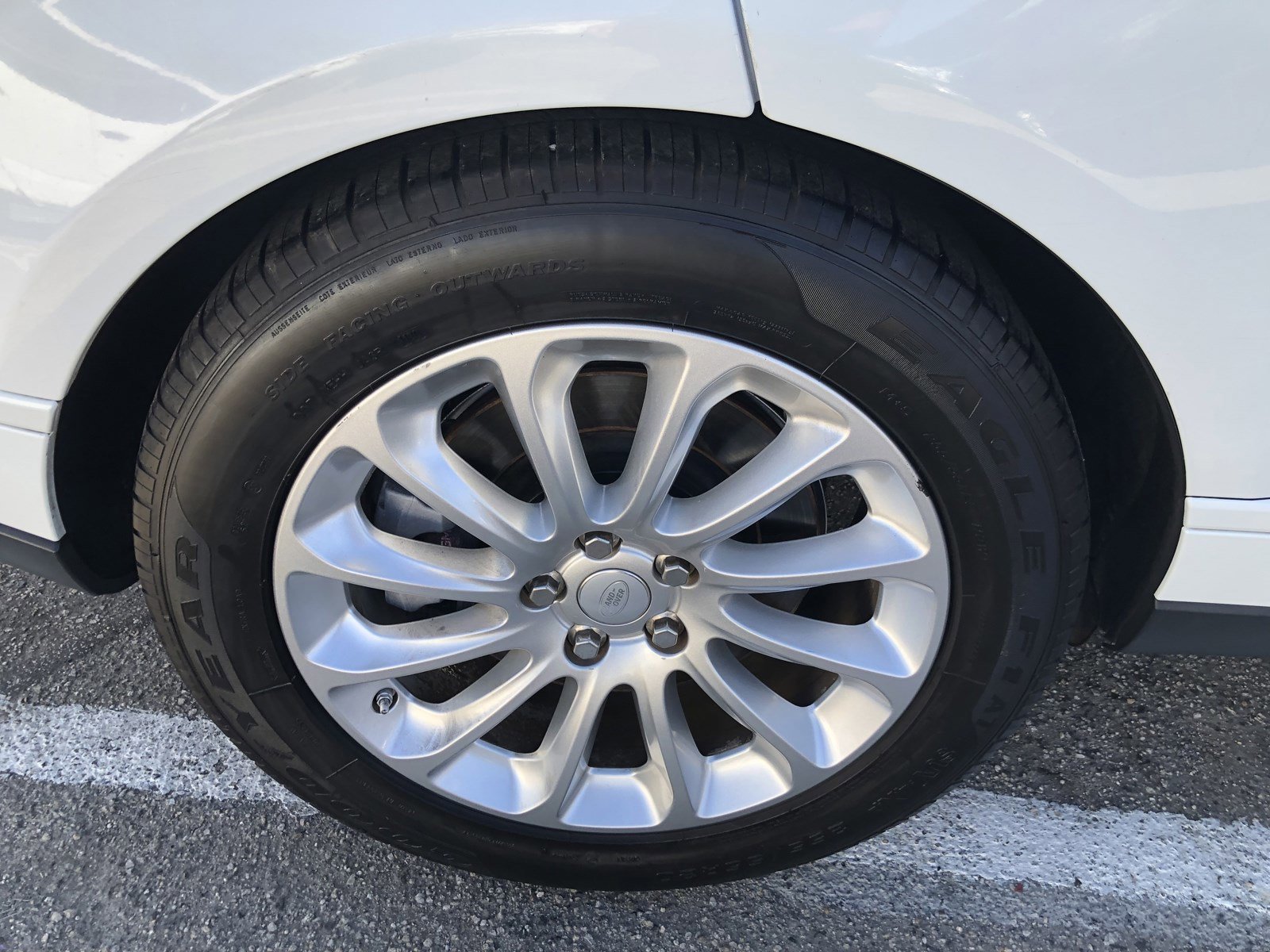 Used 2018 Land Rover Range Rover HSE image 5