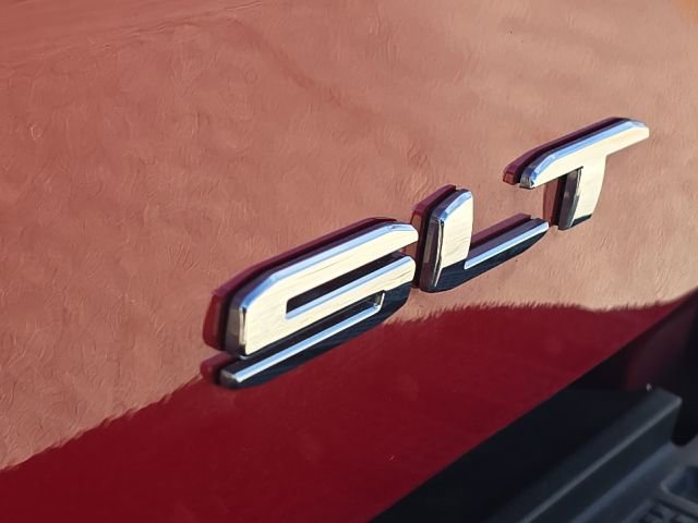 Used 2025 GMC Sierra 1500 SLT w/ SLT Premium Package image 11