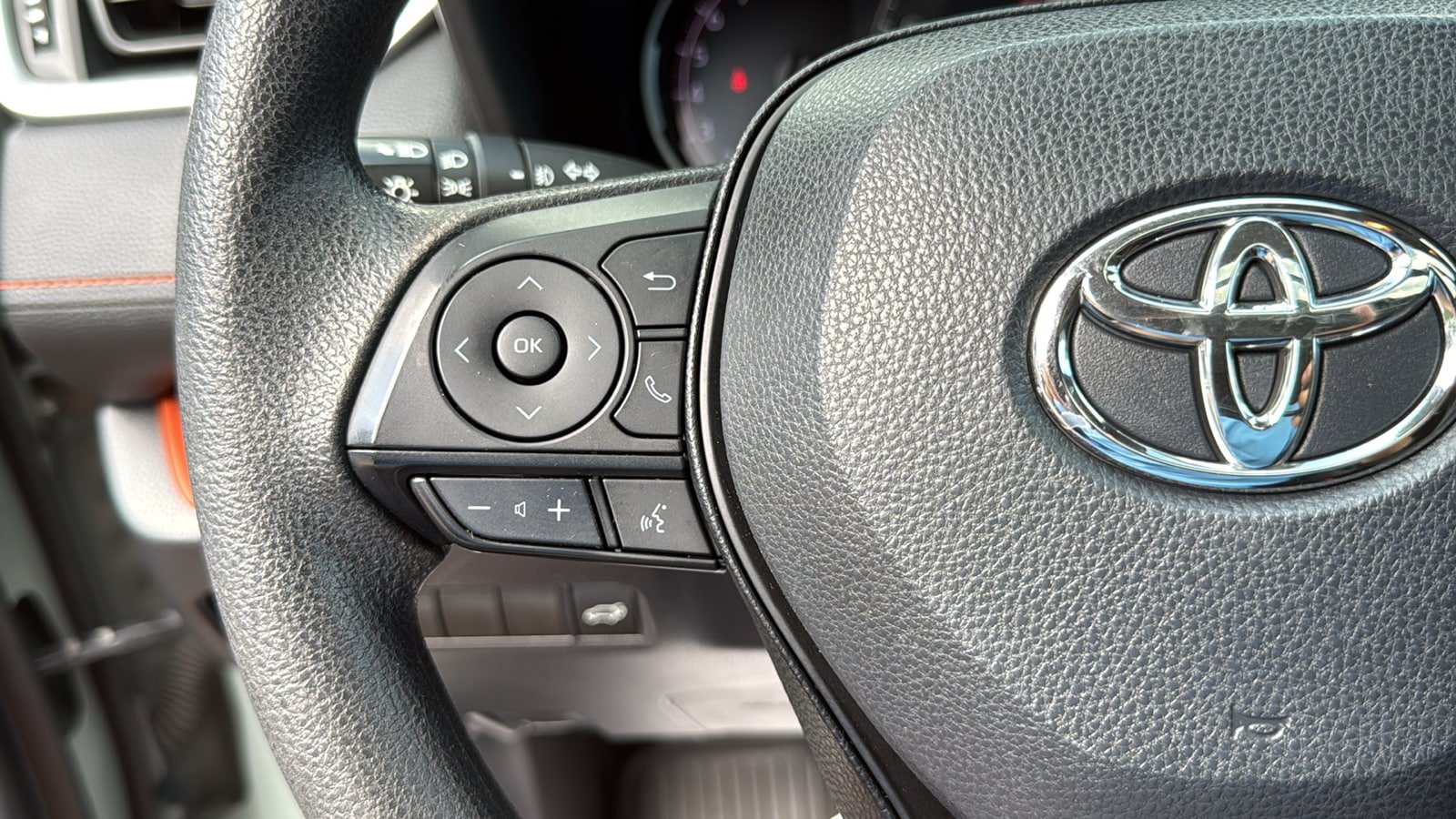 Used 2019 Toyota RAV4 Adventure w/ All Weather Liner Package AWD/4WD image 14