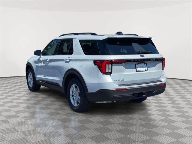 Used 2026 Ford Explorer Active AWD/4WD image 5