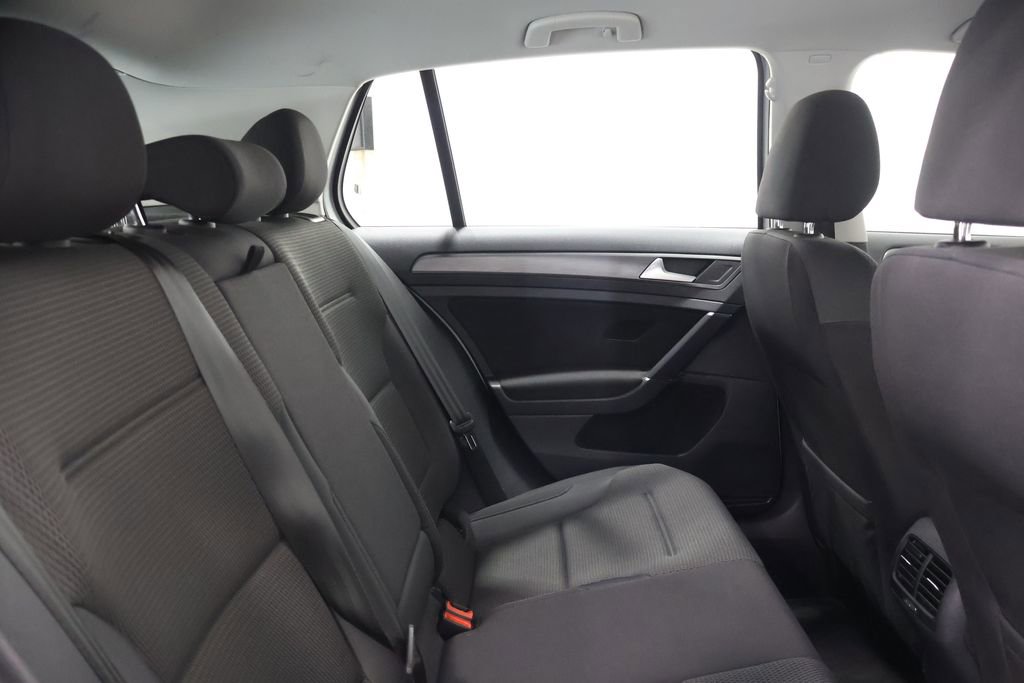 Used 2019 Volkswagen e-Golf SE w/ Driver Assistance Package FWD image 24
