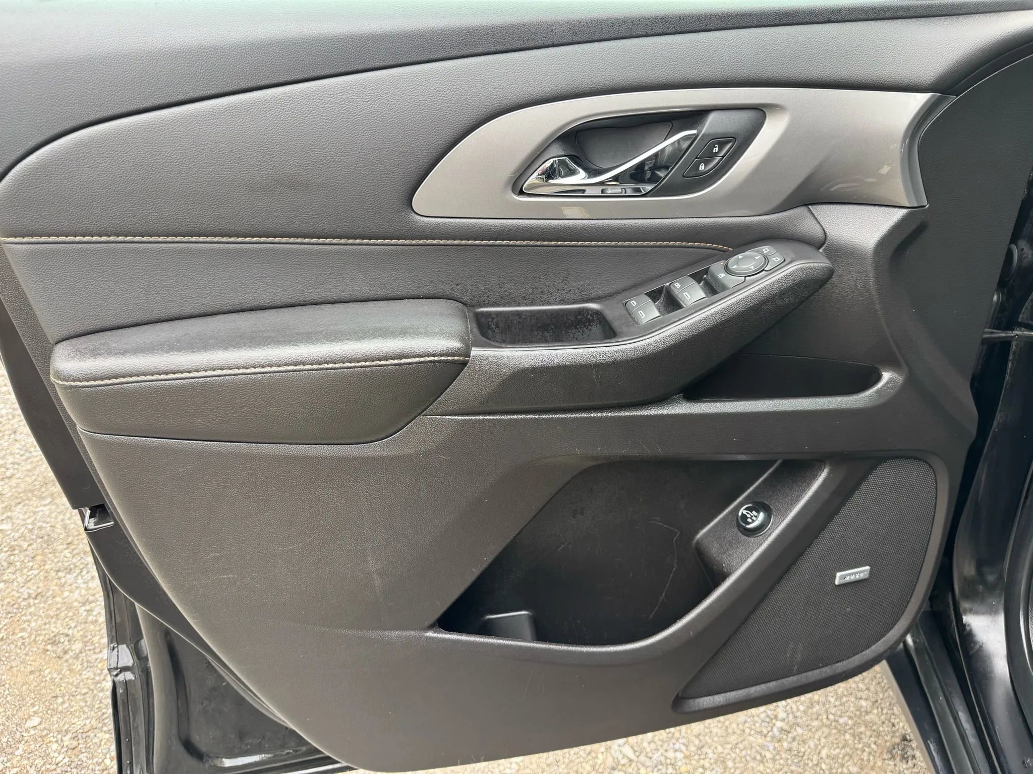 Used 2019 Chevrolet Traverse LT w/ LT Premium Package image 10