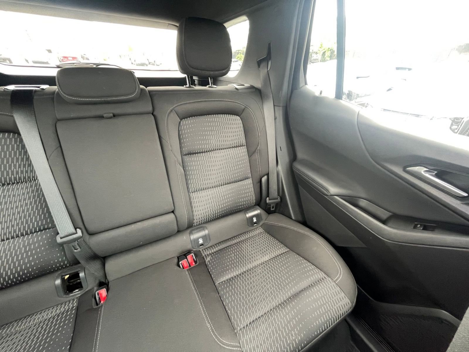 Used 2025 Chevrolet Equinox LT FWD image 37