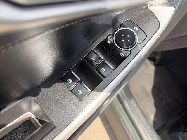 Used 2023 Ford Explorer XLT w/ Equipment Group 202A AWD/4WD image 26