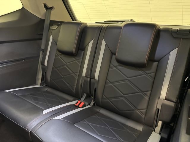 Certified 2025 Volkswagen Atlas Peak Edition SE image 22