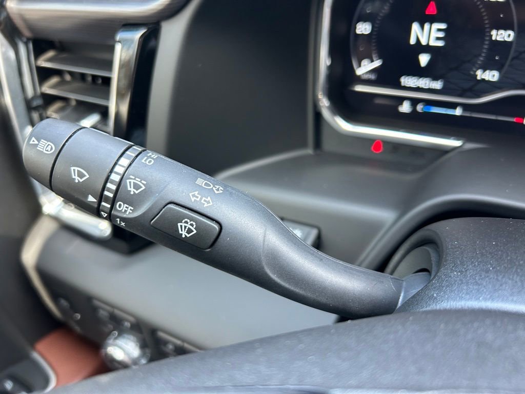 Certified 2025 GMC Sierra 2500 Denali Ultimate AWD/4WD image 59