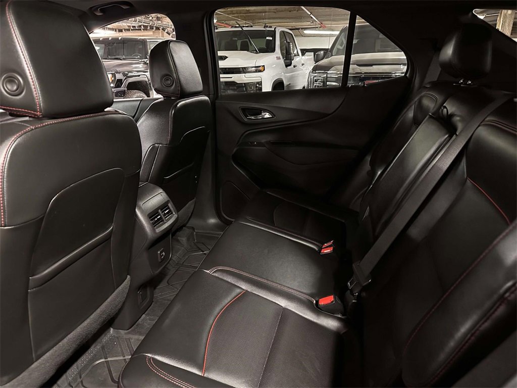 Used 2023 Chevrolet Equinox RS w/ RS Leather Package image 17