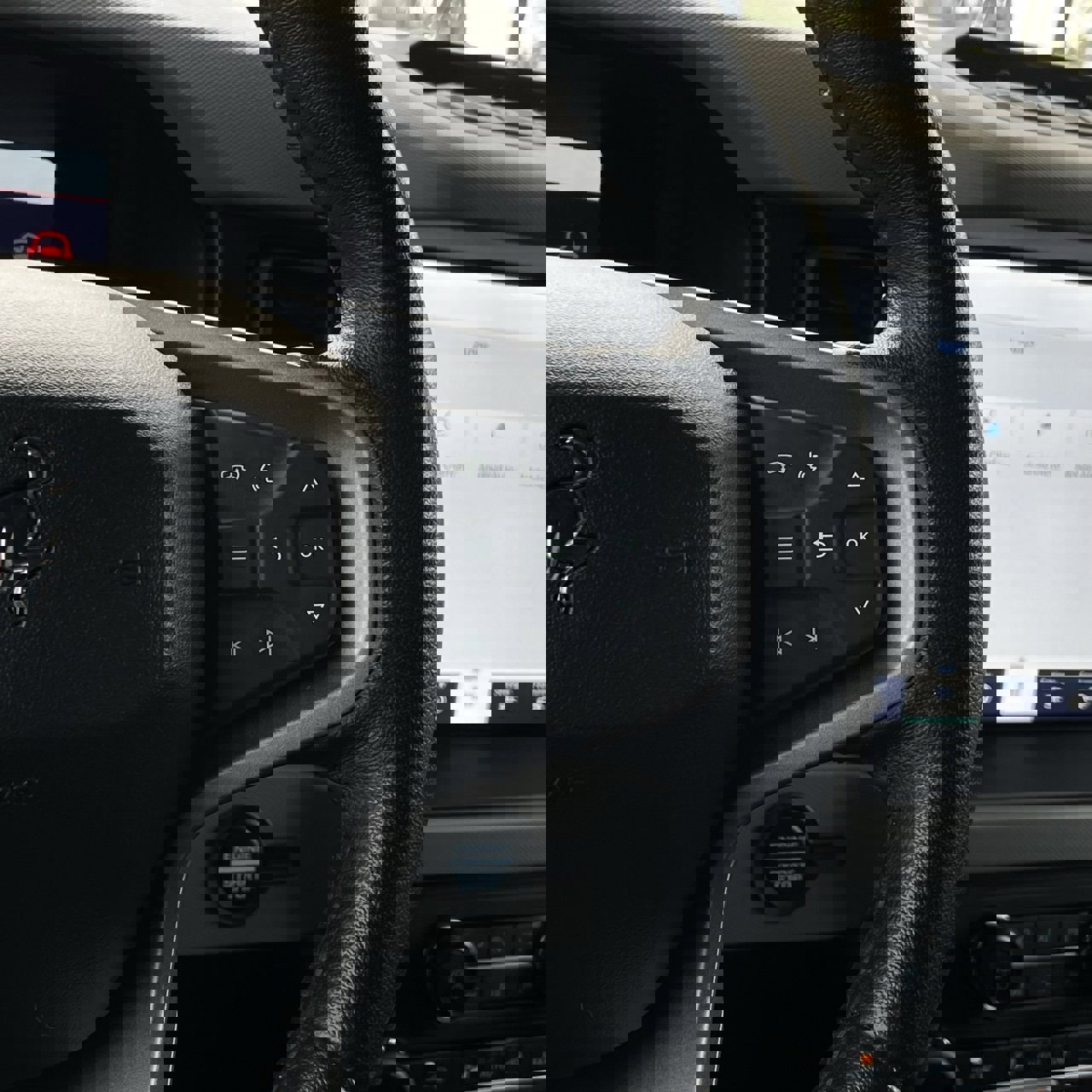 Used 2023 Ford Bronco Badlands image 14