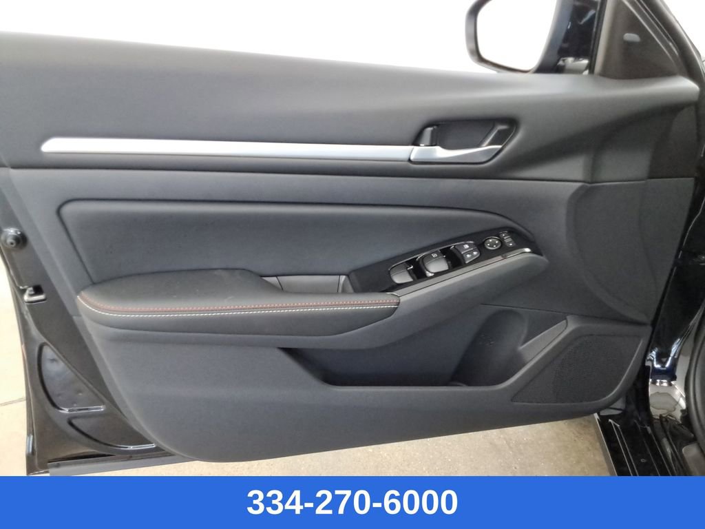 New 2025 Nissan Altima 2.5 SR w/ SR Premium Package image 17
