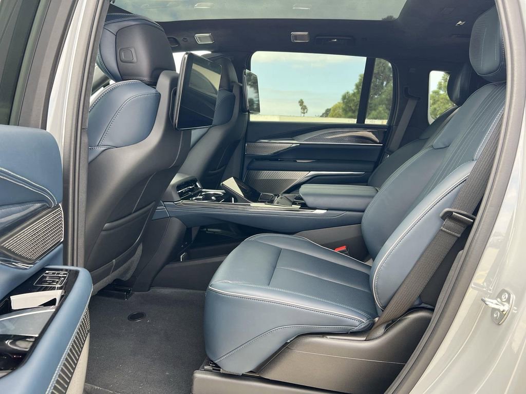 New 2026 Cadillac Escalade IQ Luxury 2 image 27