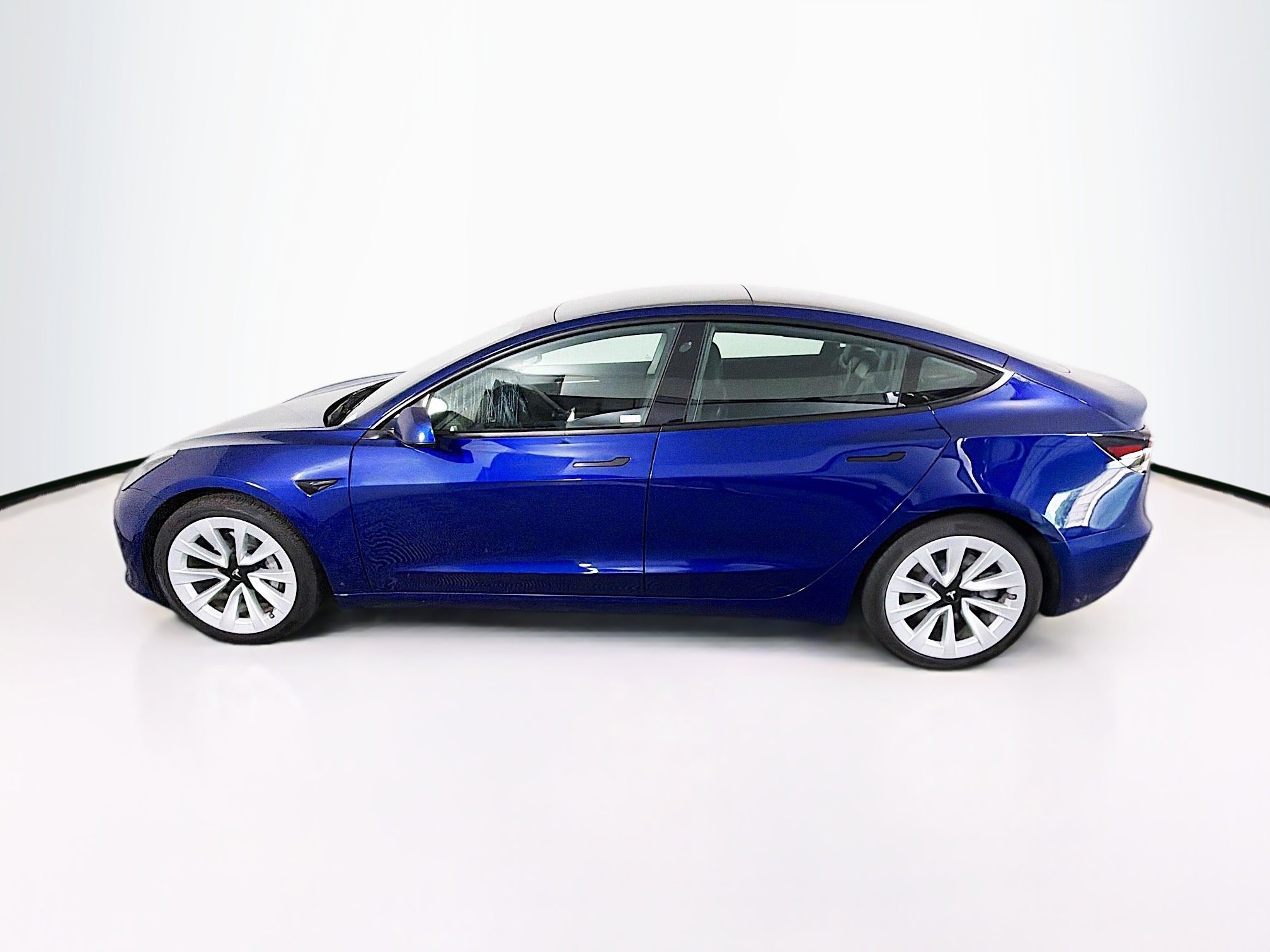 Used 2021 Tesla Model 3 Standard Range Plus RWD image 4