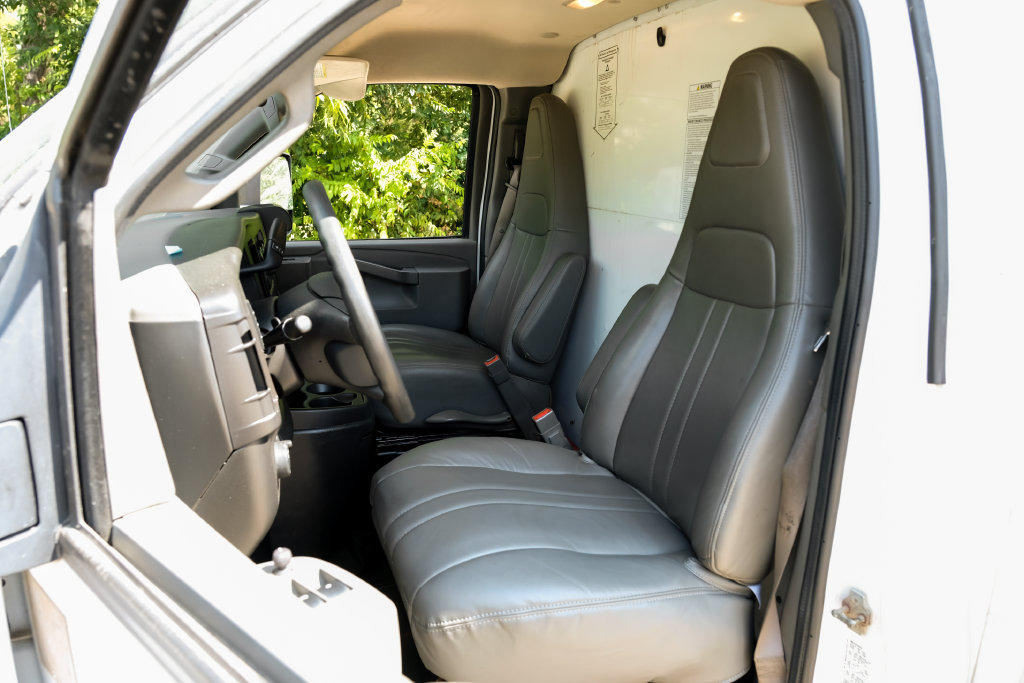 Used 2021 GMC Savana 3500 Extended w/ Power Convenience Package RWD image 15