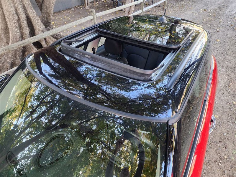 Used 2022 MINI Cooper SE image 13