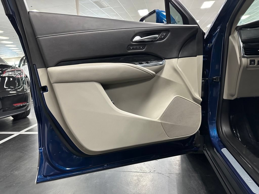 Used 2019 Cadillac XT4 Premium Luxury w/ Cold Weather Package FWD image 14