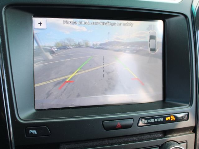 Used 2017 Ford Explorer XLT w/ Equipment Group 202A AWD/4WD image 12