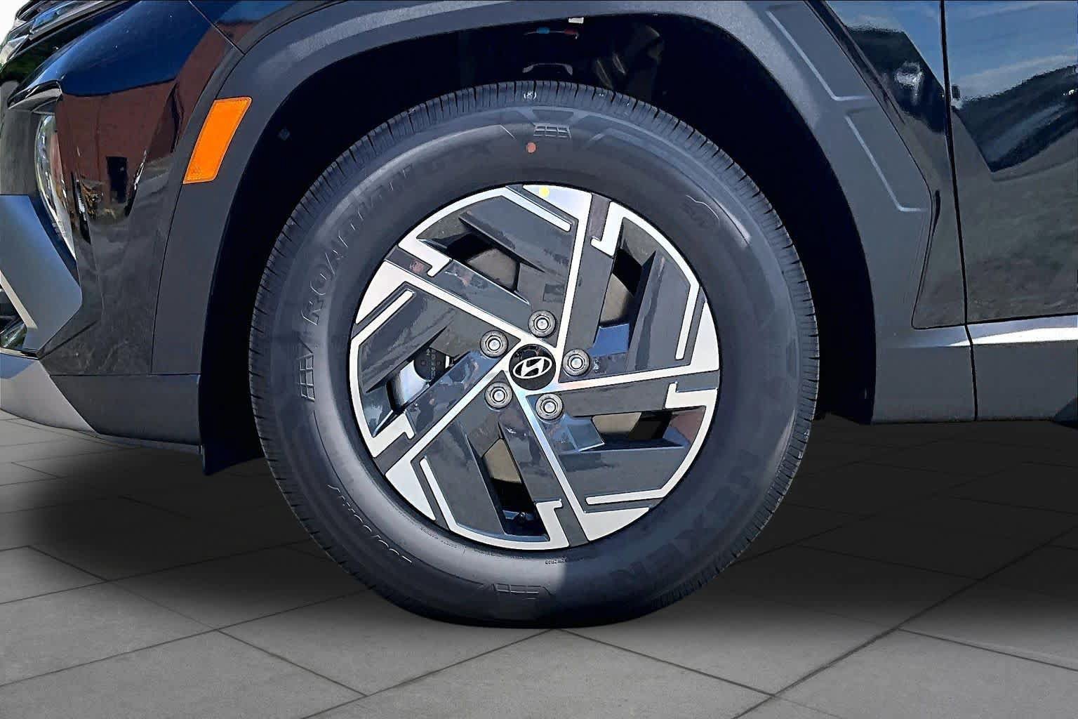 New 2026 Hyundai Tucson Blue SE FWD image 9