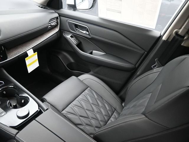 New 2026 Nissan Rogue Platinum w/ Platinum Premium Package image 11