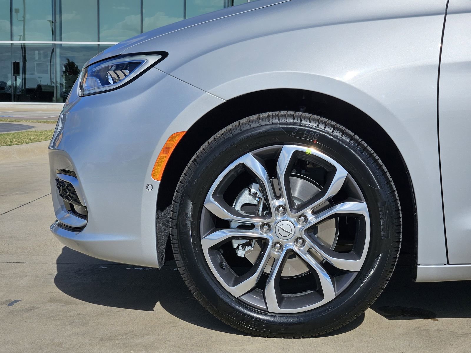New 2026 Chrysler Pacifica Pinnacle FWD image 11