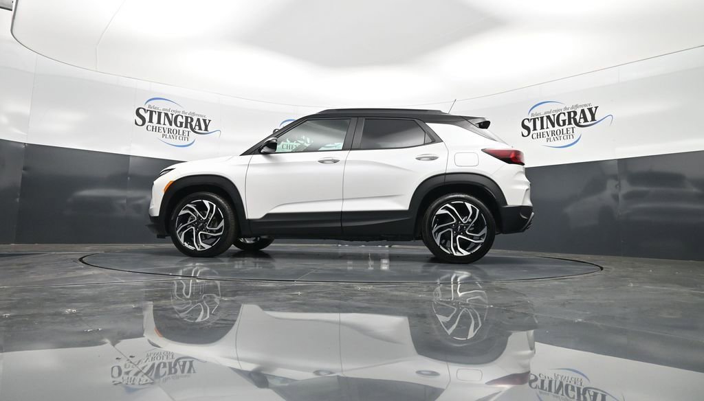 Used 2025 Chevrolet TrailBlazer RS w/ Convenience Package FWD image 29