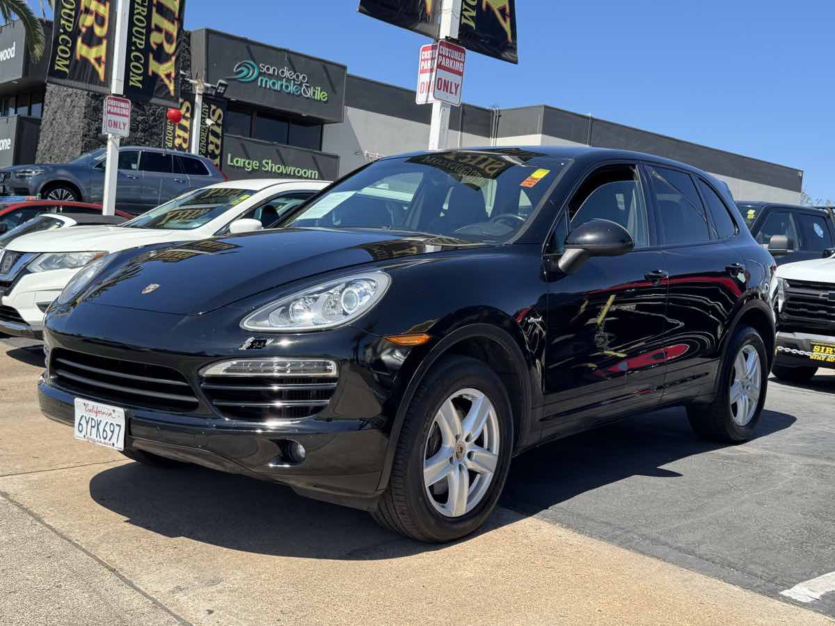 Used 2013 Porsche Cayenne Diesel AWD/4WD image 6